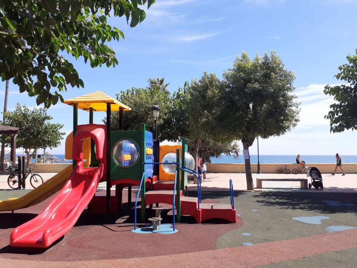 Centro Playa De Sabinillas Manilva Сан Луис де Сабинияс Екстериор снимка