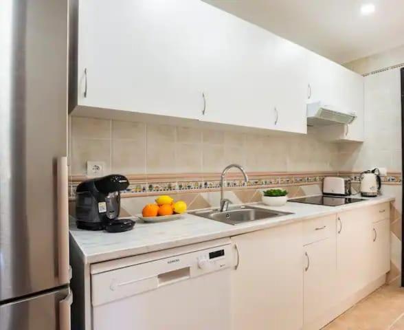 Centro Playa De Sabinillas Manilva Сан Луис де Сабинияс Екстериор снимка